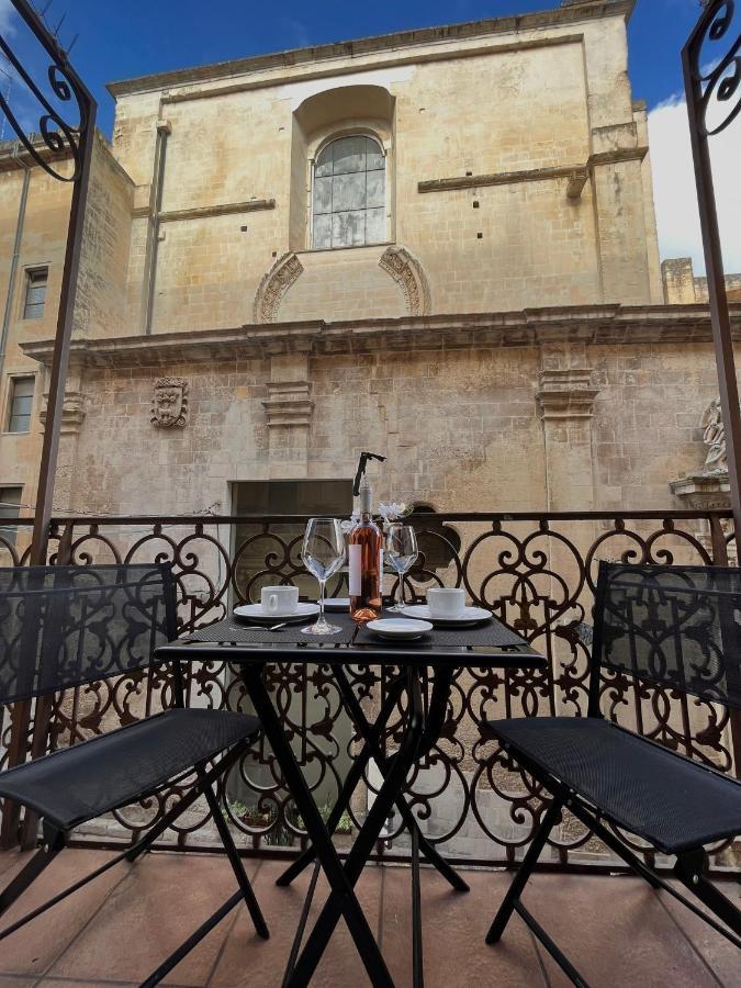 Wineexperience- Wine&Jacuzzi Suite Lecce Exterior photo