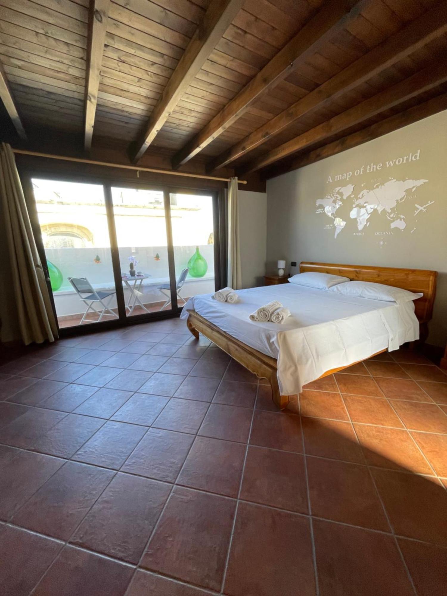 Wineexperience- Wine&Jacuzzi Suite Lecce Exterior photo